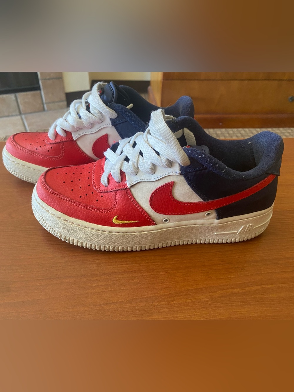 Nike Air Force Low LV8